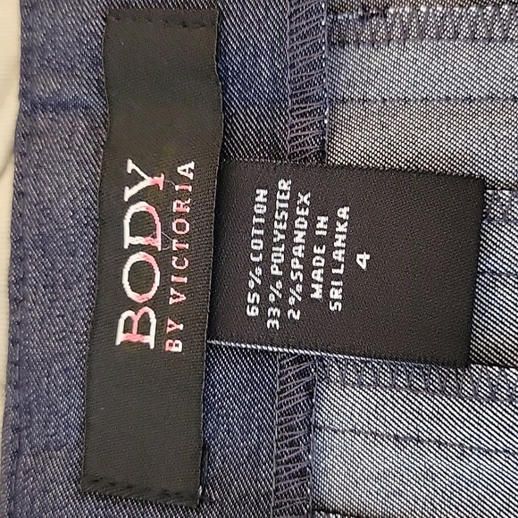 Body by Victoria Secrets mini skirt - Picture 6 of 6